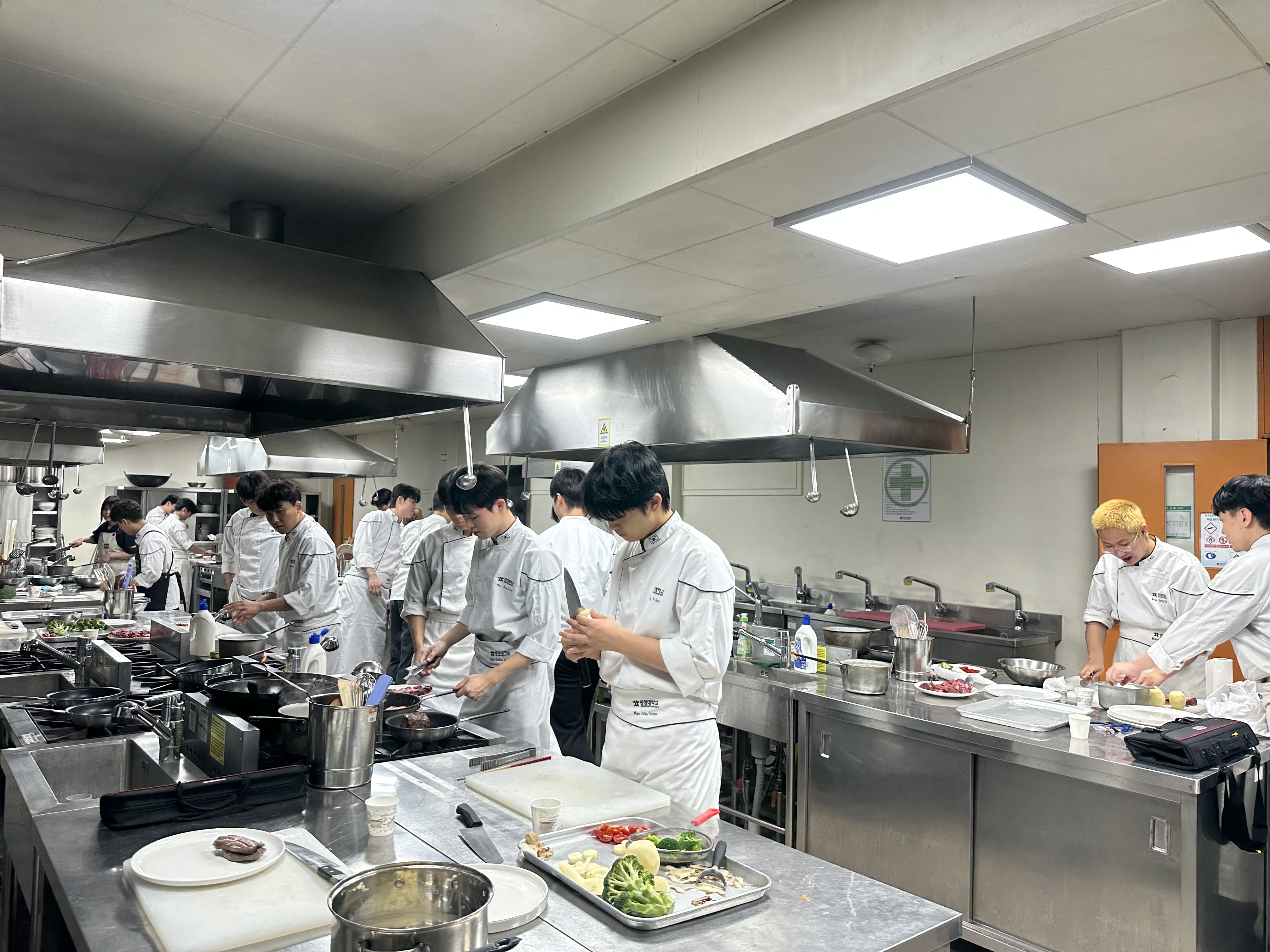 게시물의 4번째 이미지 - 하단 참조